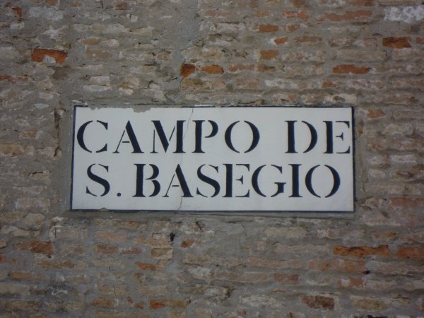 /treks/immersi-nell-arte/campo-san-basegio/dscn0997.jpg