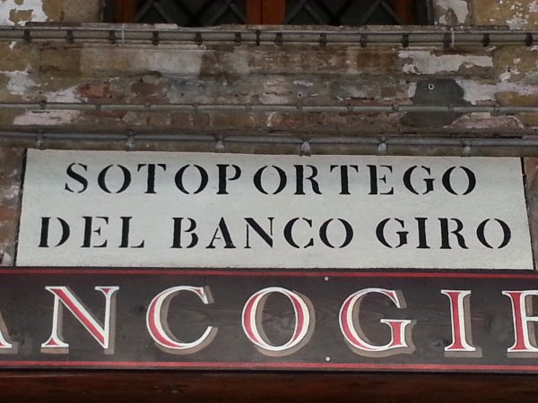 /treks/tra-gusto-e-classicita-gpx/sotoportego-del-bancogiro/20150107-153525.jpg